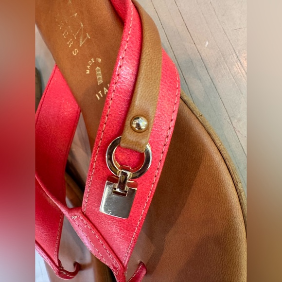 Italian Shoemakers Coral & Gold Thong Wedge Sandals – Women’s Size 8 - Picture 3 of 14